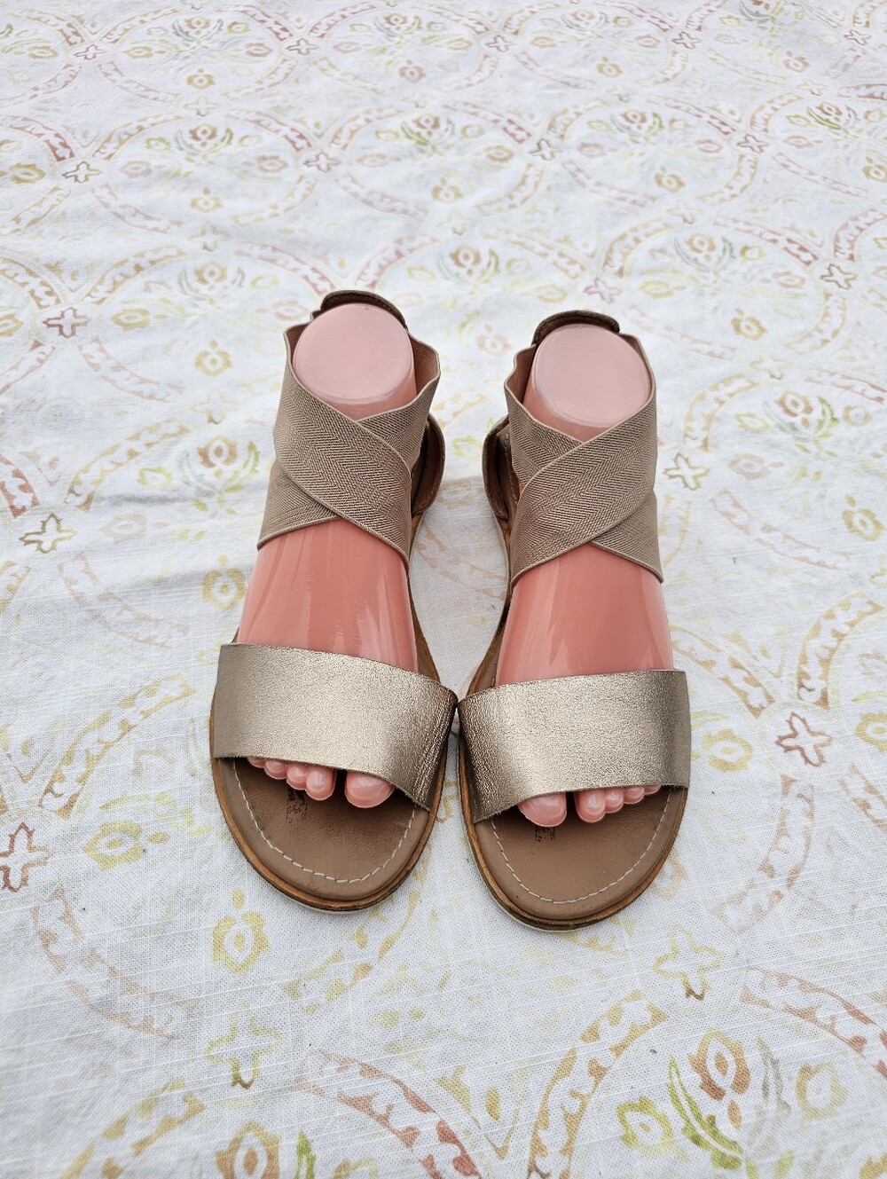 Sorel Ella II Criss Cross Elastic Sandals Champagne Gold Women's 7.5